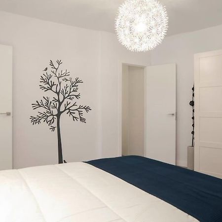 Moderno apartamento en Plaza Merced Málaga Exterior foto
