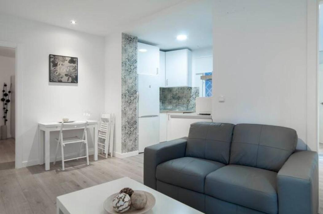 Moderno apartamento en Plaza Merced Málaga Exterior foto