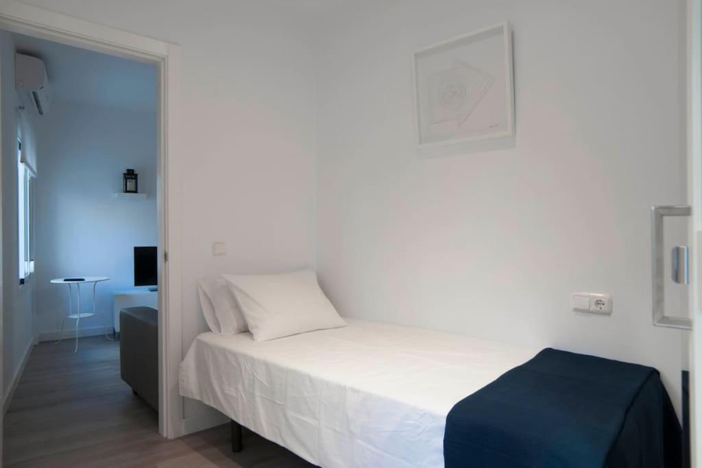 Moderno apartamento en Plaza Merced Málaga Exterior foto