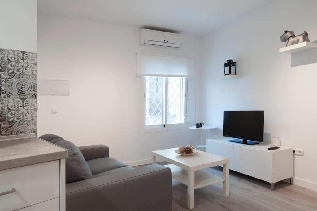 Moderno apartamento en Plaza Merced Málaga Exterior foto