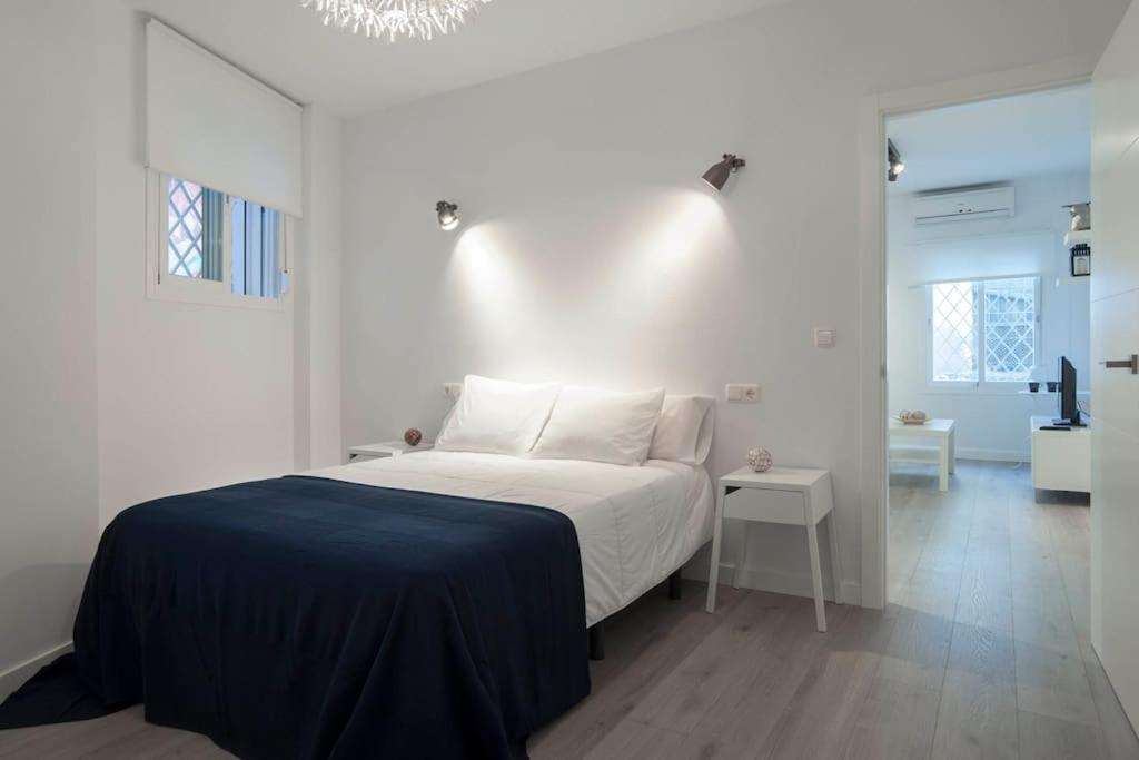 Moderno apartamento en Plaza Merced Málaga Exterior foto
