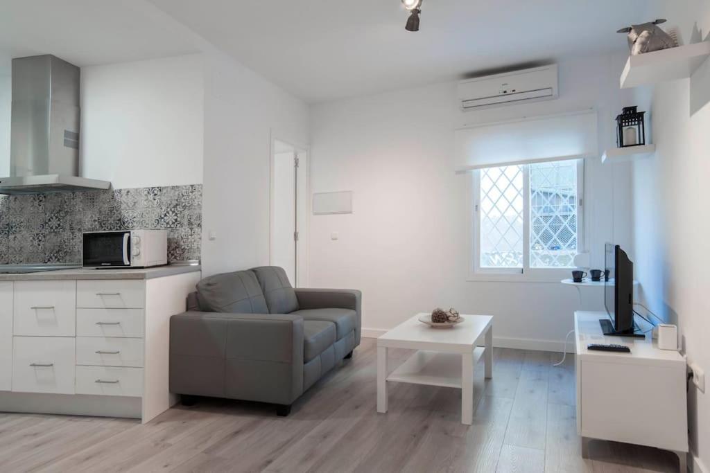 Moderno apartamento en Plaza Merced Málaga Exterior foto