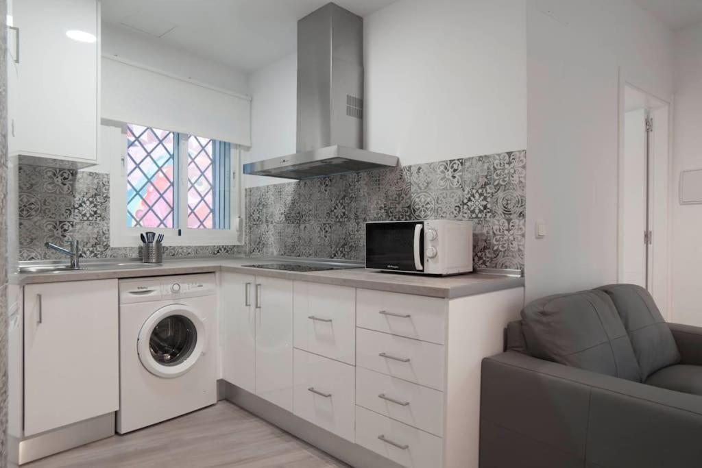 Moderno apartamento en Plaza Merced Málaga Exterior foto